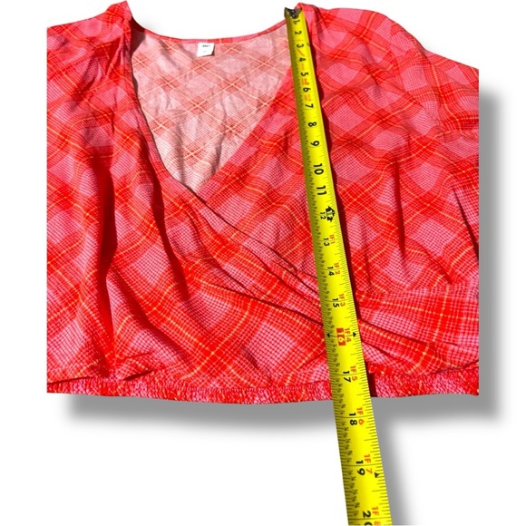 BP Vibrant Coral/Pink/Orange Plaid Long Sleeve V Neck Cropped Wrap Blouse - Picture 11 of 16